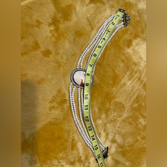 Freshwater pearls Cameo Necklace - Picture 9 of 12